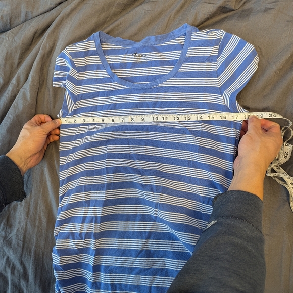Thyme Maternity t-shirt with side ruching - Picture 5 of 5